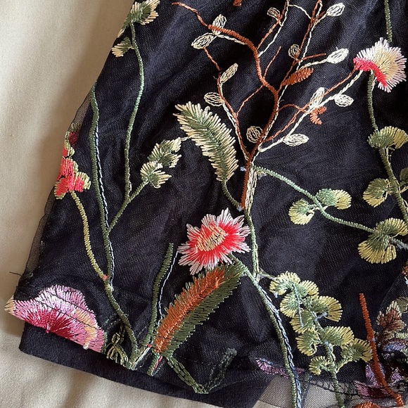 Design Lab Floral Peplum Top (Size M) - Picture 2 of 2